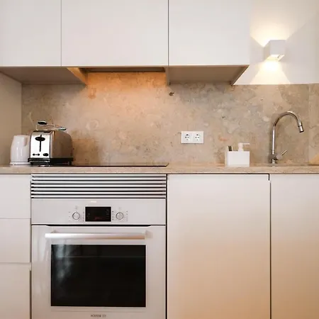 Апартаменты Guestready - Chic Flat Near Cathedral