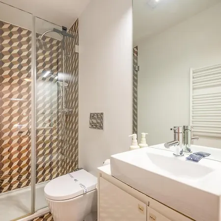 Guestready - Chic Flat Near Cathedral * Lisbon