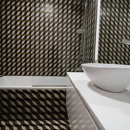 Guestready - Chic Flat Near Cathedral * Lisbon