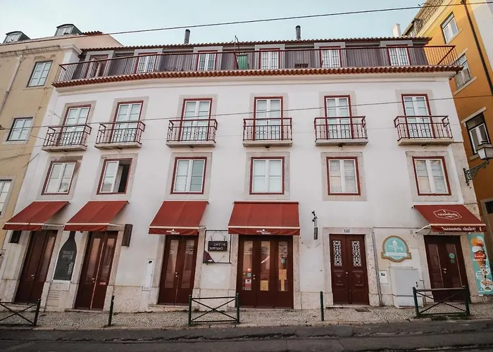 Guestready - Chic Flat Near Cathedral 리스본
